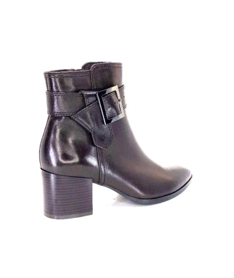 Regarde Le Ciel Taylor Cuir Marron Castagno
